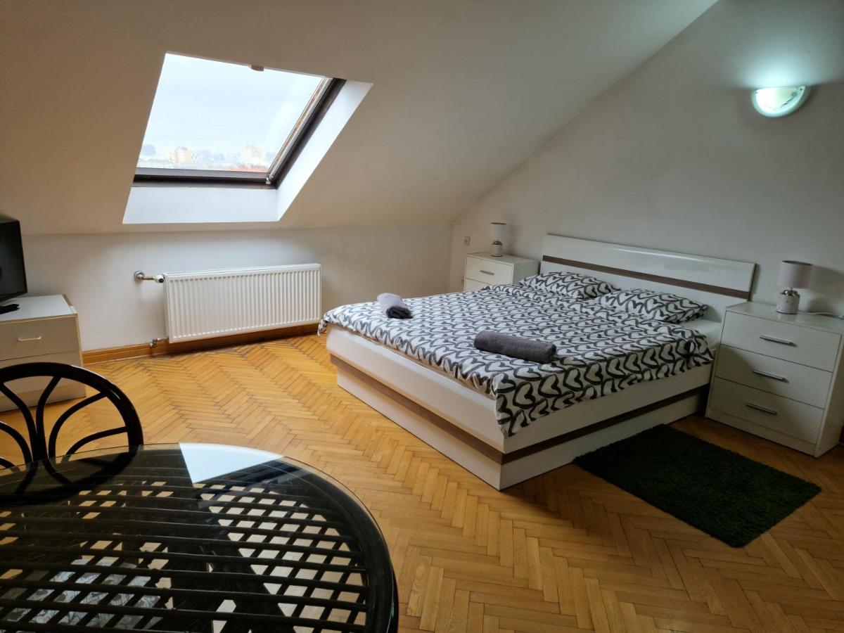 Green Wood Apartament Stara Ochota Varsó Kültér fotó