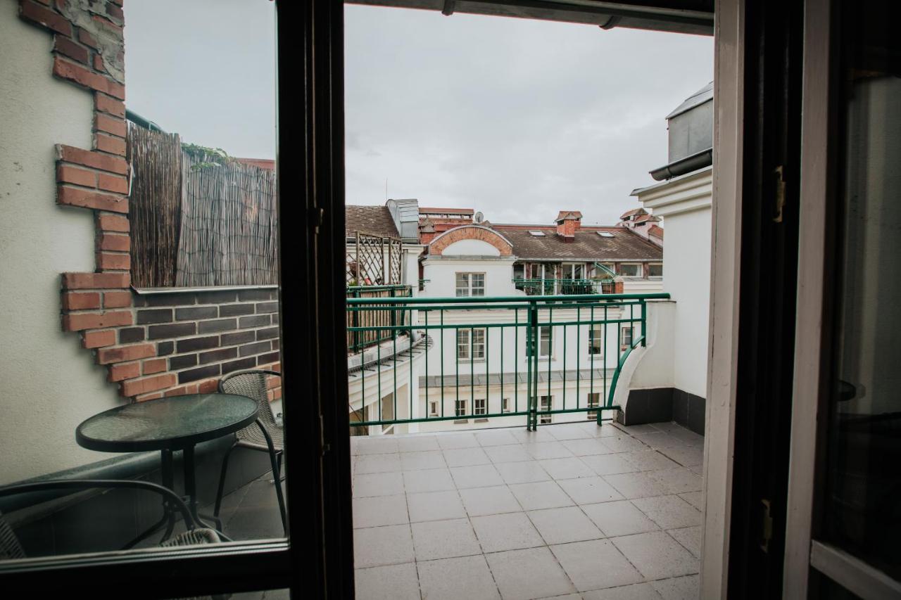 Green Wood Apartament Stara Ochota Varsó Kültér fotó